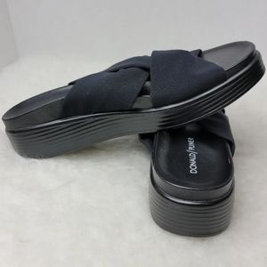 NWOB Donald Pliner black Folley sandals size 8